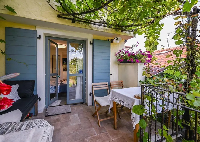 Apartma Medosi